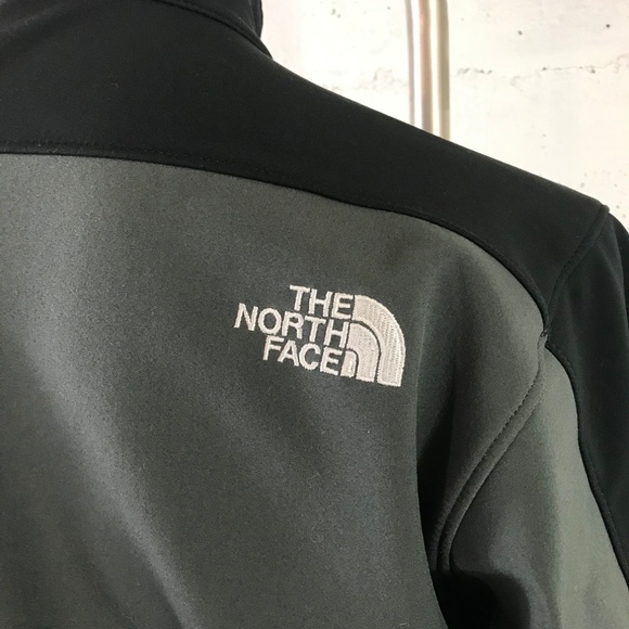 SOLD!! The North Face Men’s Apex Soft Shell Grey - Picture 7 of 8